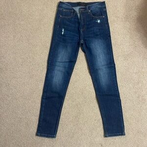 Risen skinny denim sz 7 dark wash minimal distressing